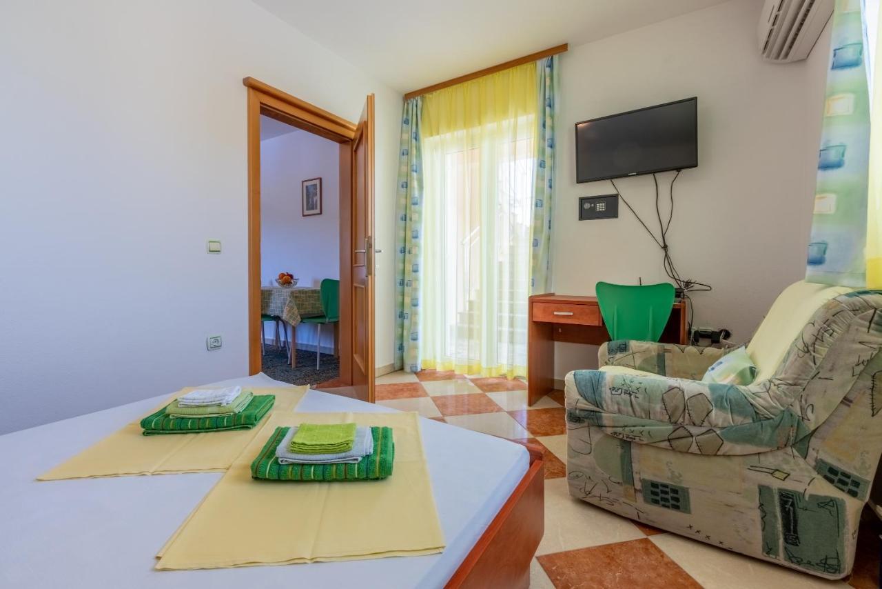 Apartmani Jaric Novi Vinodolski Exterior foto