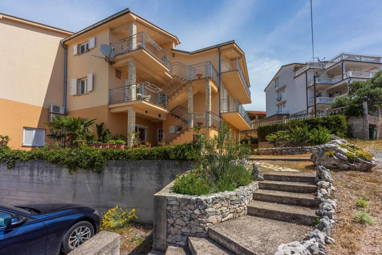 Apartmani Jaric Novi Vinodolski Exterior foto
