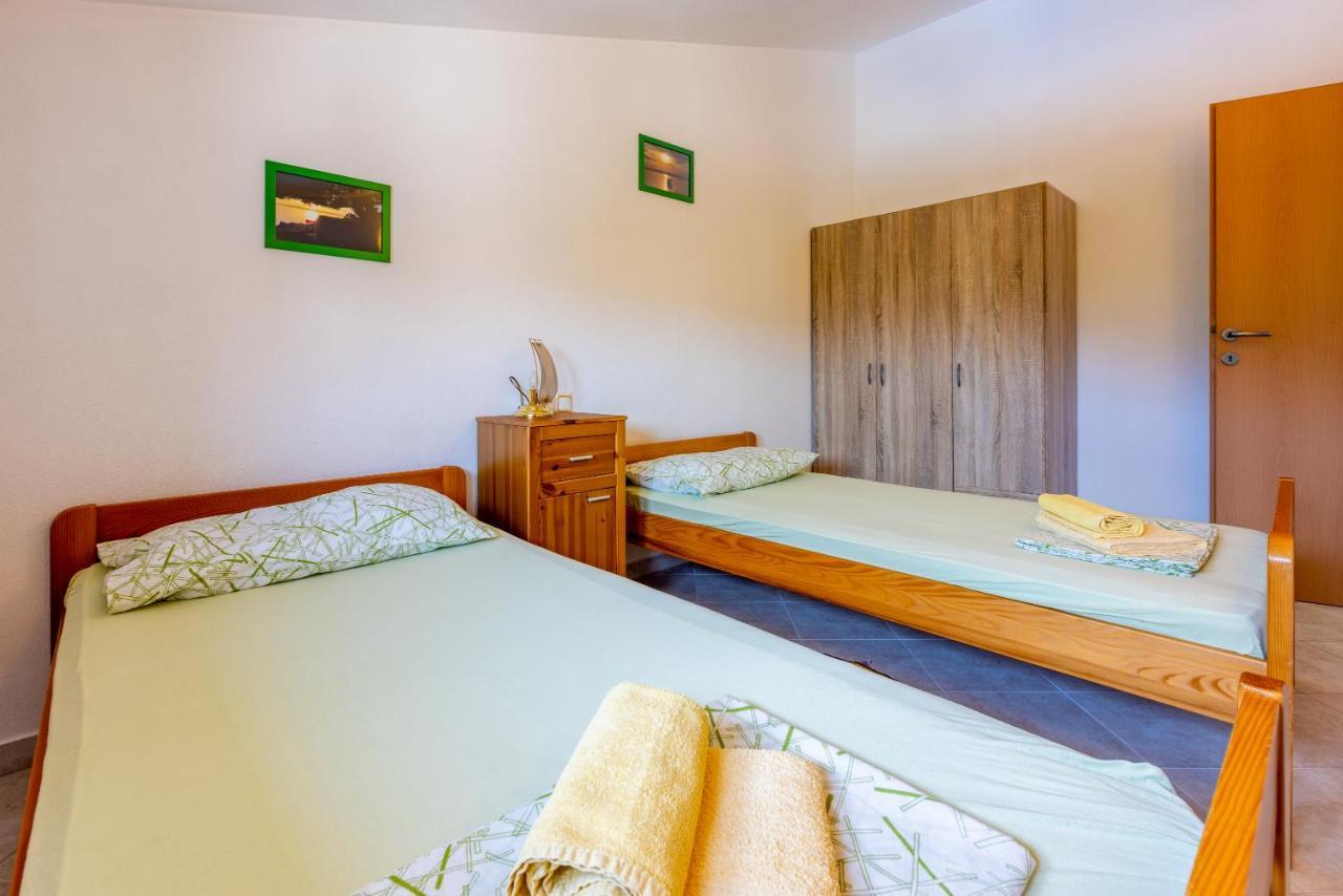 Apartmani Jaric Novi Vinodolski Exterior foto