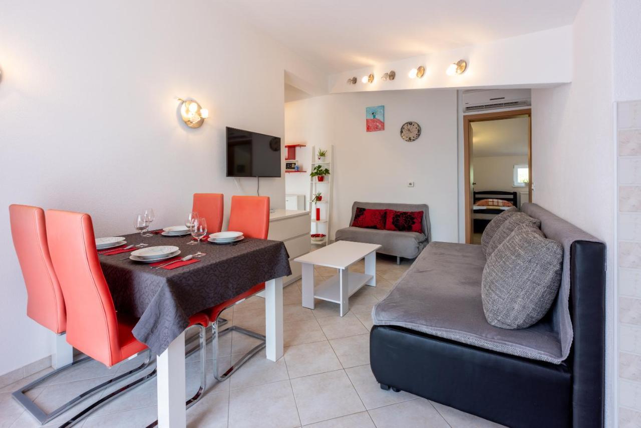 Apartmani Jaric Novi Vinodolski Exterior foto